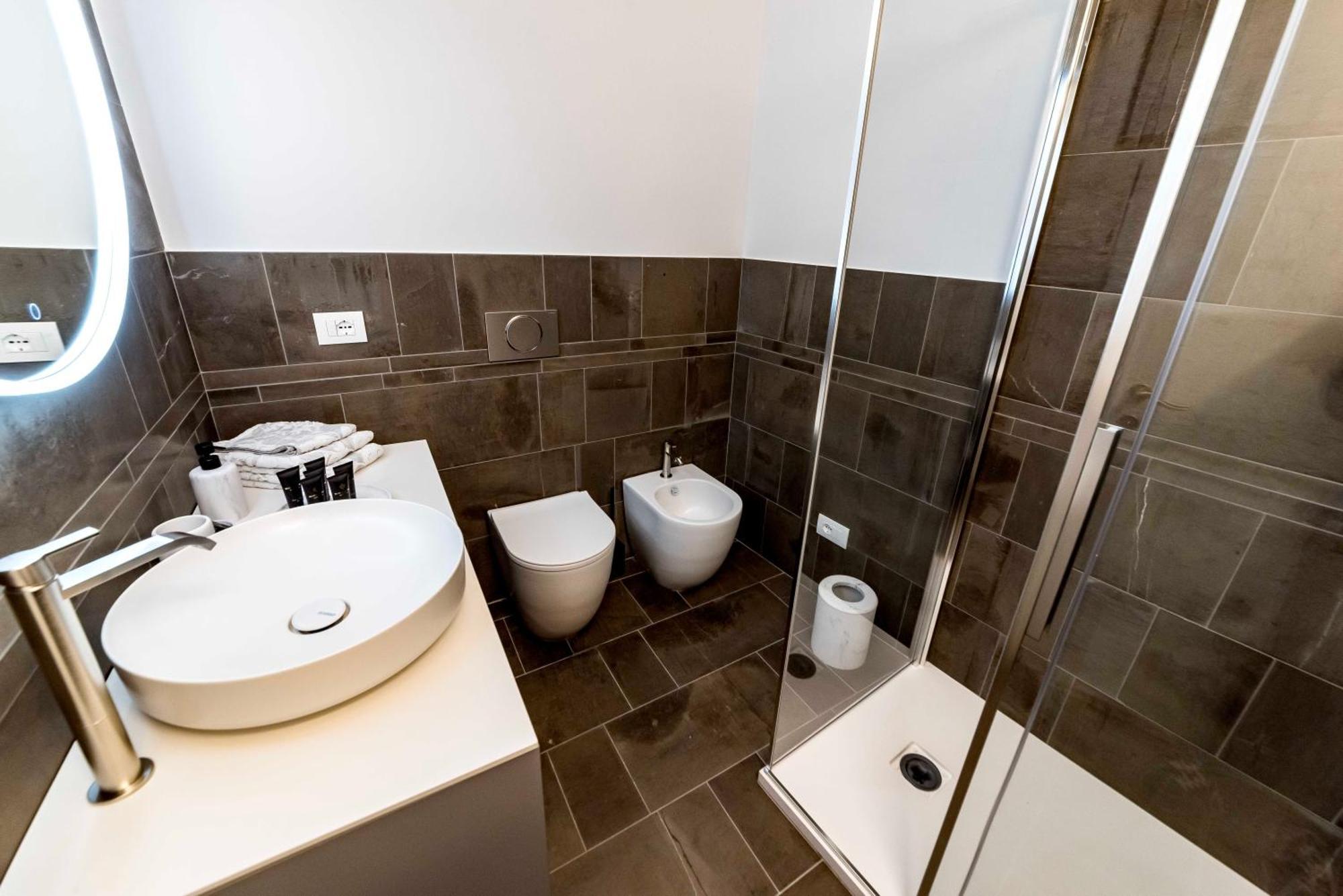 Dream Suites Milano San Babila Exterior foto